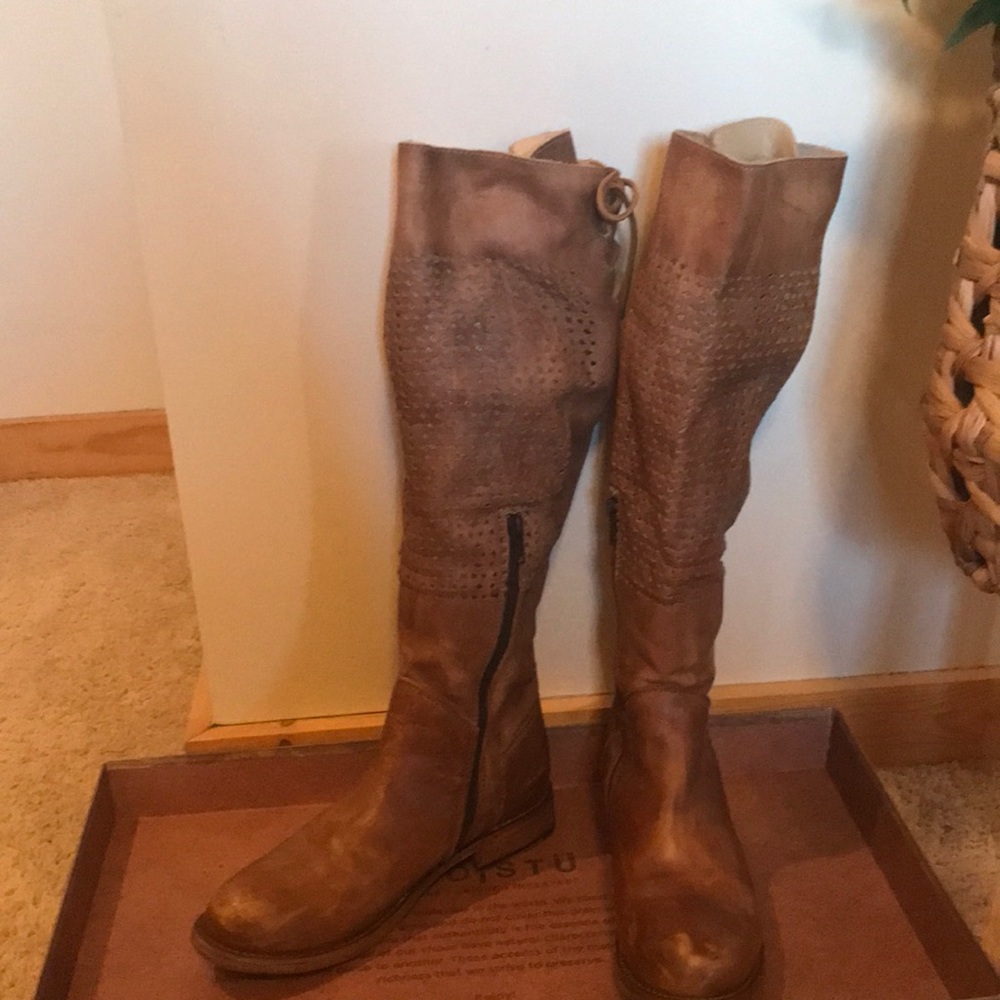 Bed Stu knee high genuine leather boots. Sz 9